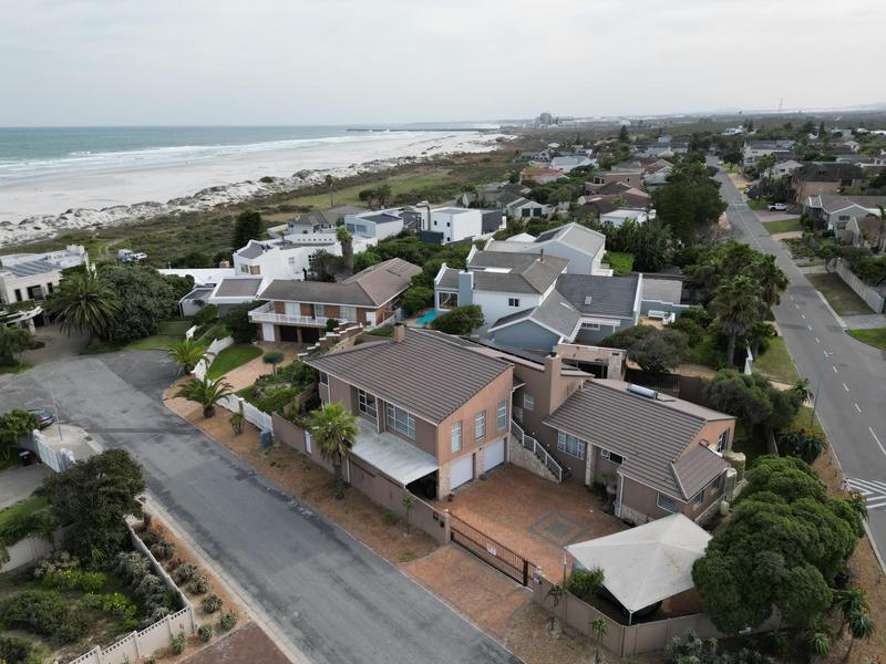 4 Bedroom Property for Sale in Van Riebeeckstrand Western Cape